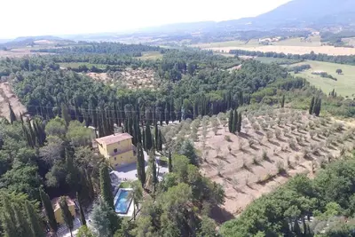 Image de Villa Toscane De Luxe Avec Piscine Et ÉGLISE PRIVÉE