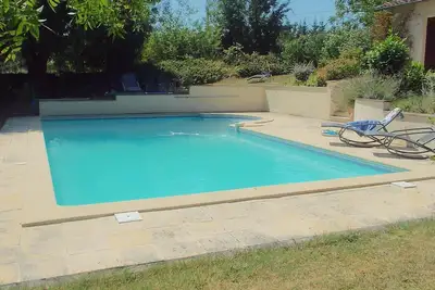 Image de La Petite Maison, Charmant gîte mitoyen sur 4 hectares de terrain.