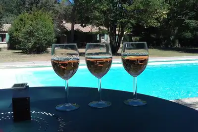 Maison avec grande piscine en plein cœur du Luberon