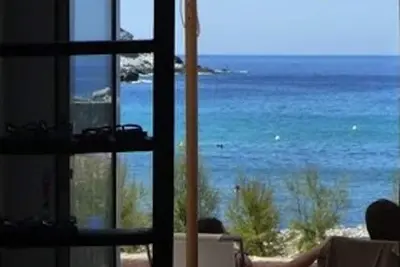 Image de Maison du Cap Corse, les pieds dans l'eau avec vue dégagée sur la mer!