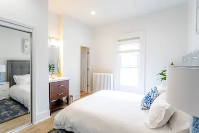 Image de RitaHouse 807 2nd St # 8 · Soulager et se reposer au coeur de la ville