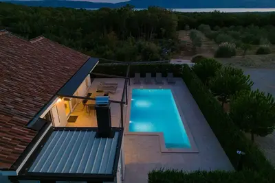 Image de Maison de vacances dans un quartier calme, près des oliveraies privées