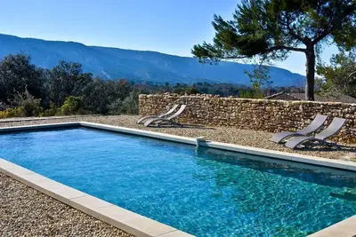 Image de Moustier de Menerbes 2 - appartement moderne avec piscine