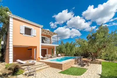 Image de Jolie maison avec piscine privée