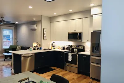 Image de Nouveau condo de luxe dans le centre-ville de Salida, Co