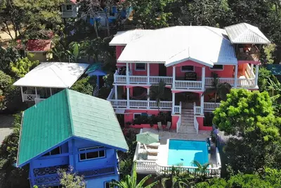 Seaside Inn: Tortuga-Dernier étage avec vue imprenable-Piscine privée! West Bay Beach! ! !
