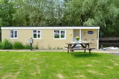 Image de White Moth - Uk12697