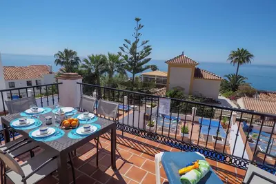 Nerja Paradise Rentals - Villa Azalea