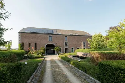 Image de Maison de vacances traditionnelle avec jacuzzi