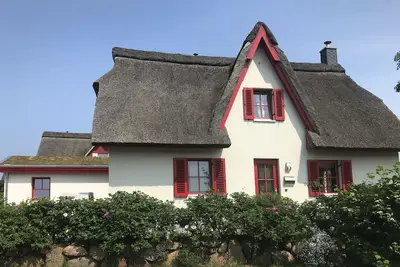 Image de Chaumière 400m v plage, chaise de plage, WiFi, 2 vélos, insectifuge, cheminée