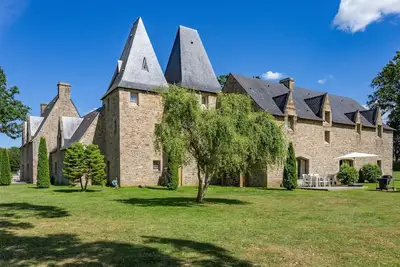 Image de Manoir de Pléac : un confort moderne dans une bâtisse du XVIIème siècle.