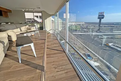 Image de Condo First Turn à Charlotte Motor Speedway
