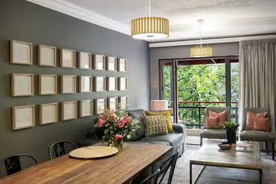 Image de Bel appartement de deux chambres dans le centre de Stellenbosch