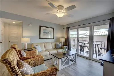 Image de Tabby Getaway-Beach Club 435