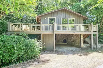 Image de Nouvelle Location! Studio Carruth Cottage pour 4 personnes. Promenade au centre de conférence du lac Junaluska, lac, roseraie