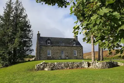 Image de Speyside Cottage. Une vue imprenable et la tranquillité. Sur l'emblématique sentier du whisky.