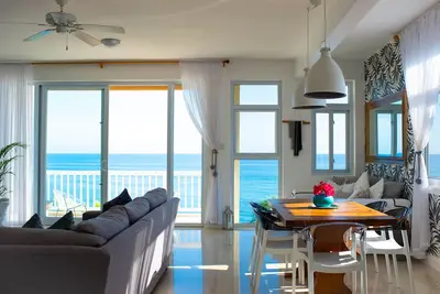 Image de Penthouse moderne en bord de mer à Ocho Rios