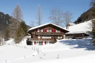 Image de Chalet spacieux et raffiné à proximité de Gstaad