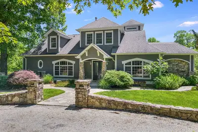 Image de Superbe maison haut de gamme avec étang privé, jardins, 9 acres et Vues!