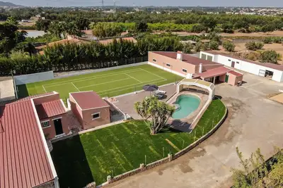 Image de Villa de charme avec piscine et terrain de football à 30min de Lisbonne