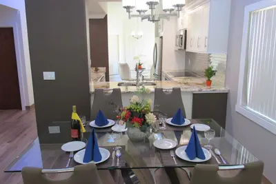 Image de Nouvellement répertorié Lakefront Condo. Académie Img 5 minutes Près des plages / Anna Maria / Srq