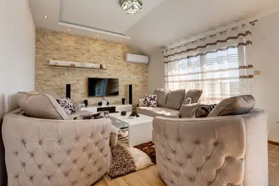 Appartement moderne 2br avec vue sur la mer