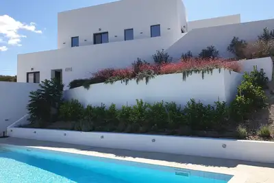 Image de Villa Malo du 01. 04. 20, vue spectaculaire sur la mer, piscine chauffée, 4000m2