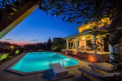 Image de Villa exclusive de 6 chambres avec piscine et vue sur la mer
