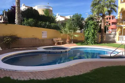 Image de Appartement au dernier étage avec 2 chambres, solarium privé sur le toit et balcon