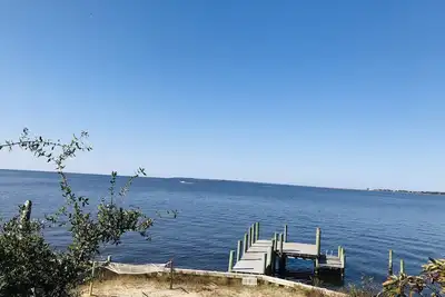 Image de Soundfront avec vue magnifique et privé Pier!