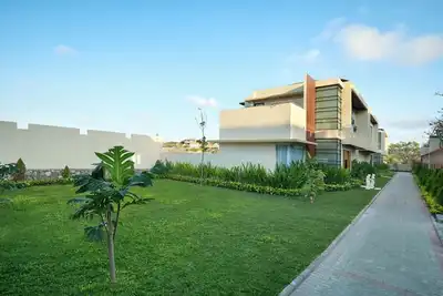 Image de 2 Br spacieuse villa de luxe dans un quartier calme mais proche des commodités à Nusa Dua