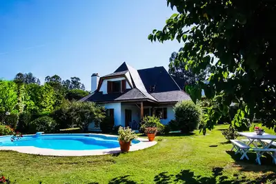 Villa avec piscine et jardin de 200 mètres