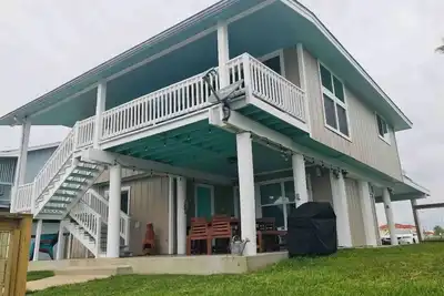 Image de Reel’em Inn - une maison au bord de l’eau sur le canal