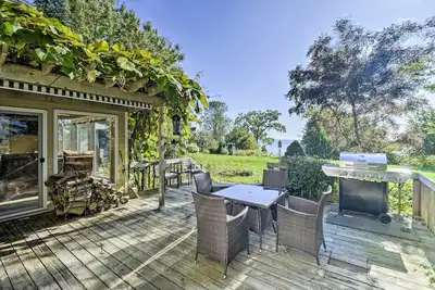Image de Nouveau! Algoma Lake Home w / Bbq, Fire Pit, Pvt Beach!