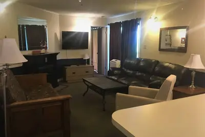 Image de Grand pont privé avec vue sur la montagne, versant de la place Winterplace, près de Beckley