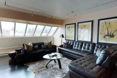 Image de Jusqu'à 35% de réduction sur les tarifs annoncés - Condo Penthouse de luxe avec 3 chambres à coucher