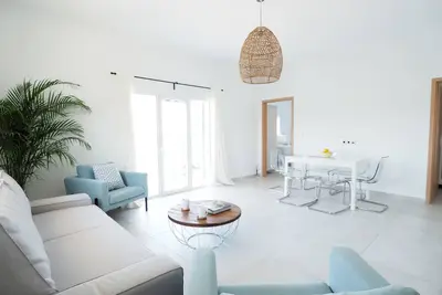Image de Appartement de style villa avec 2 chambres et vue sur la mer au-dessus de Boukari Sud de Corfou