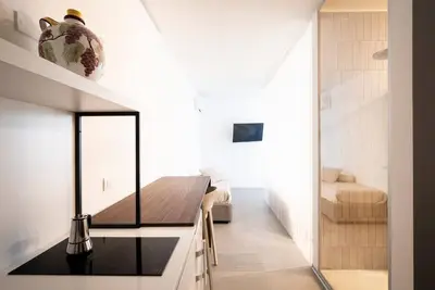 Alkamuri **** Studio 106