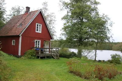 Image de Maison à Bälinge avec terrain au bord du lac