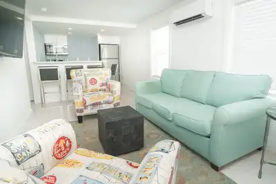 Image de Perfect Couples Get Away Steps from the Boardwalk and Surf