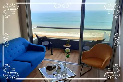 Image de 5 * Suite privée avec vue sur la mer près de l'aéroport / Miraflores