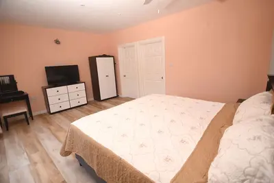 Image de * Sugarmon Villas * Suite Piton Cave avec vue imprenable sur le balcon de la pergola!