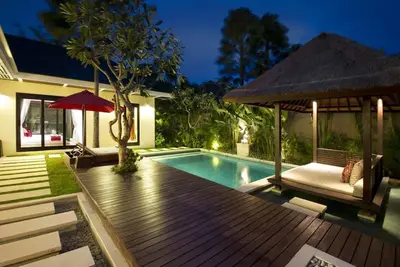 Image de Villa avec deux chambres et piscine privée à Seminyak, dans le centre
