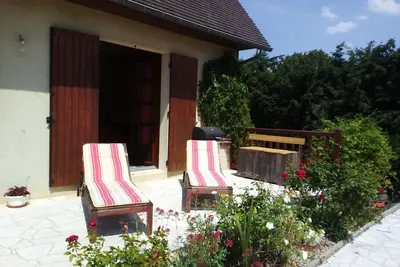 Image de chambres d'hôtes (chez l'habitant) au calme avec terrasse