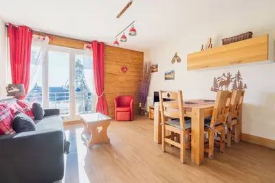 Image de Grand T2 Esprit Chalet classé *** avec terrasse et emplacement privilégié