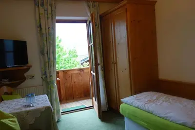 Image de Chambre Simple, Douche, Toilettes, Sud - Postfeld 606