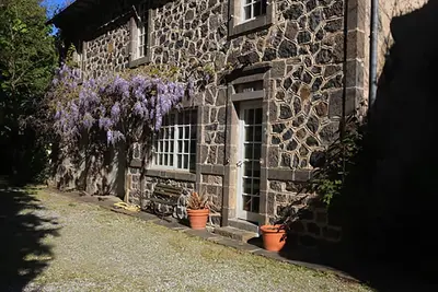 Image de Manoir (inscrit 4 étoiles) en bordure d'un petit village sympathique