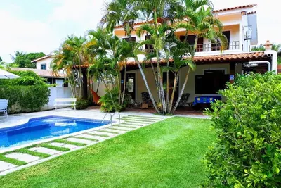 Image de Maison agréable et agréable à 100 mètres de la meilleure partie de la plage de Serrambi