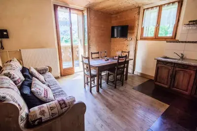 Image de 4 Pièces 6/7 Personnes