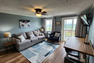 Image de L’atmosphère des villages provençaux à seulement 10 km d’Avignon.